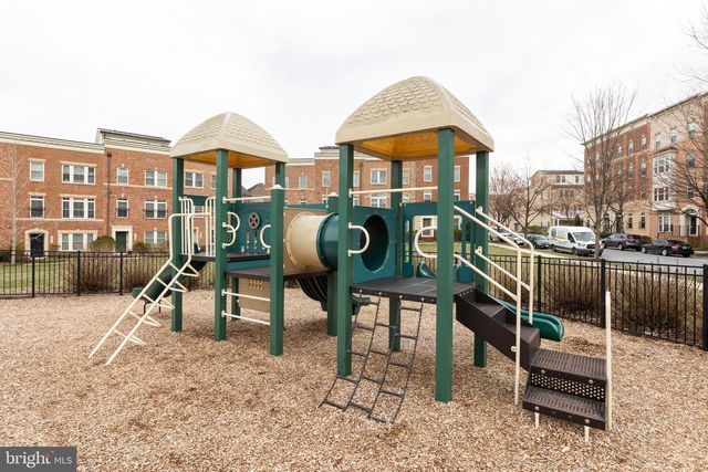 336 GRAND ST, Gaithersburg, MD 20878