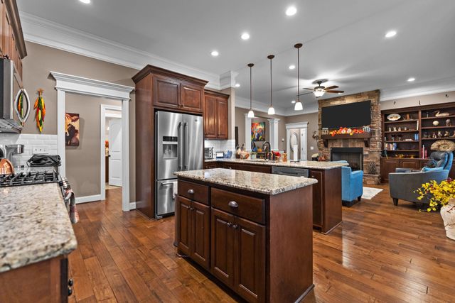 118 Parkway Pl, Tullahoma, TN 37388