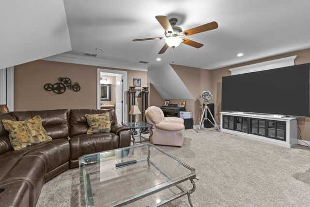 118 Parkway Pl, Tullahoma, TN 37388