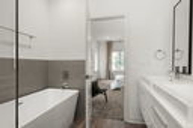 8469 GRAND Avenue 204, River Grove, IL 60171