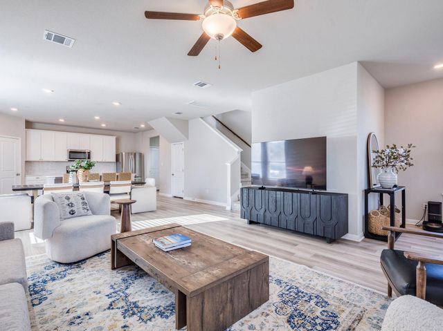 218 Glass Mountains WAY, Dripping Springs, TX 78620