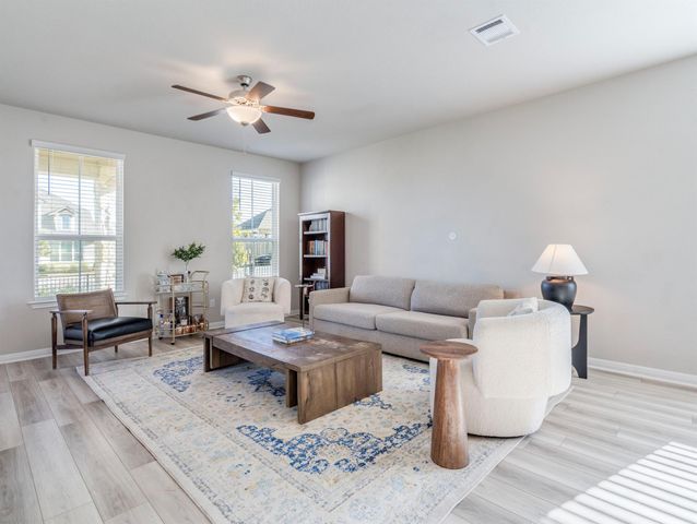 218 Glass Mountains WAY, Dripping Springs, TX 78620