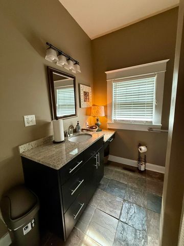 1307 Hixson Pike, Chattanooga, TN 37405