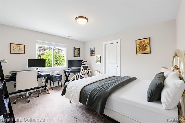 3210 Harvard Road, Royal Oak, MI 48073