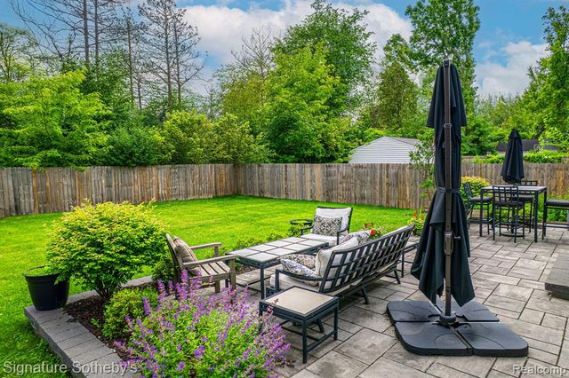 3210 Harvard Road, Royal Oak, MI 48073