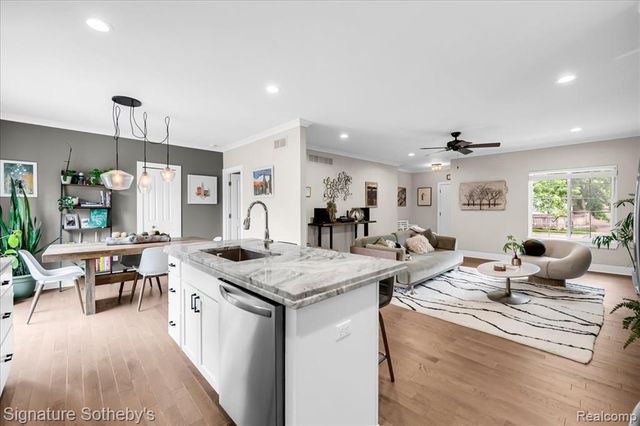 3210 Harvard Road, Royal Oak, MI 48073