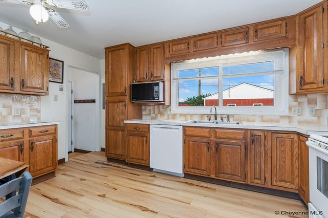 1306 S ARP AVE, Cheyenne, WY 82007