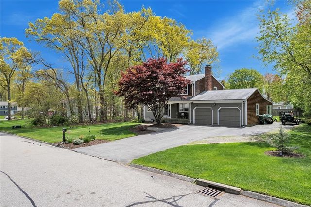 21 Edgewood Road, Seekonk, MA 02771