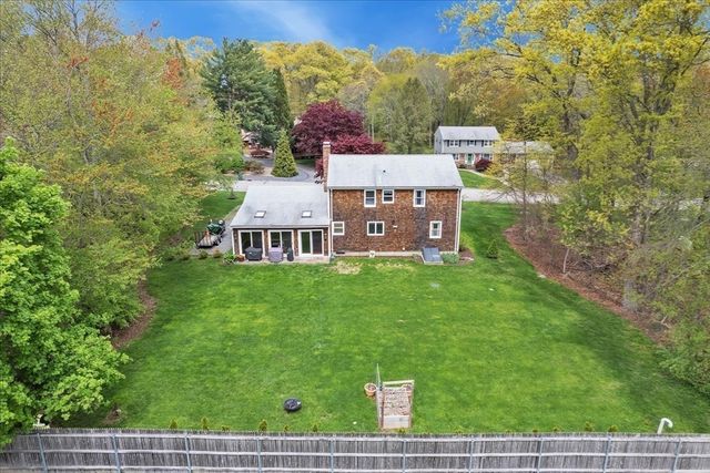 21 Edgewood Road, Seekonk, MA 02771