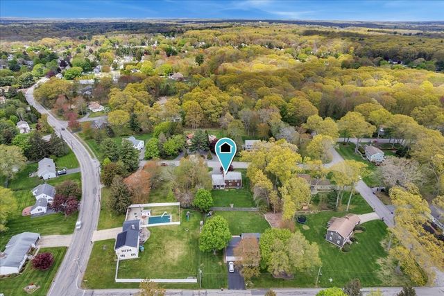 21 Edgewood Road, Seekonk, MA 02771