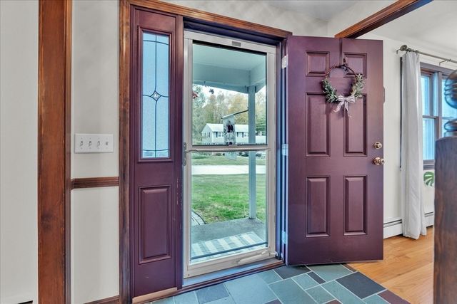 21 Edgewood Road, Seekonk, MA 02771