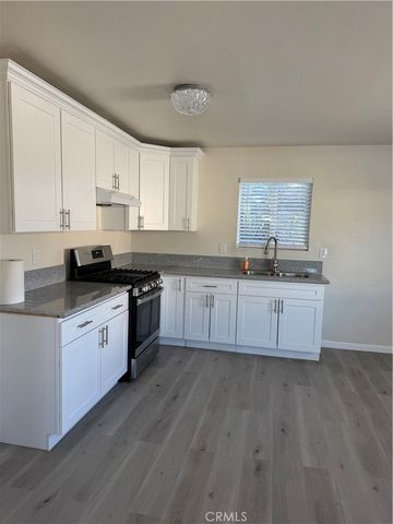 17055 San Bernardino, Fontana, CA 92335