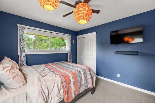 3913 65th Street, Urbandale, IA 50322