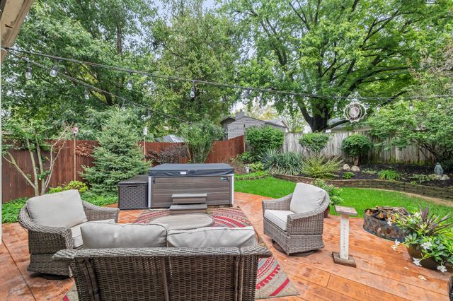 3913 65th Street, Urbandale, IA 50322