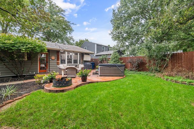 3913 65th Street, Urbandale, IA 50322