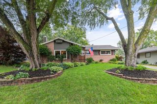 3913 65th Street, Urbandale, IA 50322