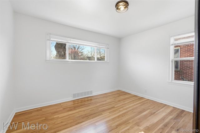 3273 Garden Avenue, Royal Oak, MI 48073