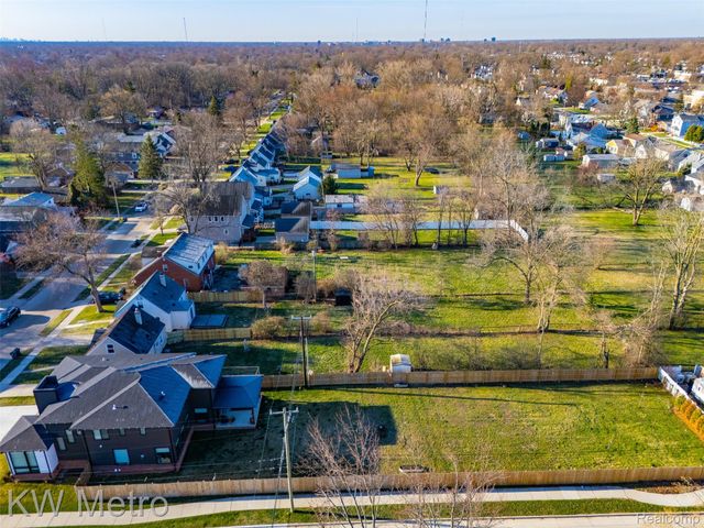 3273 Garden Avenue, Royal Oak, MI 48073