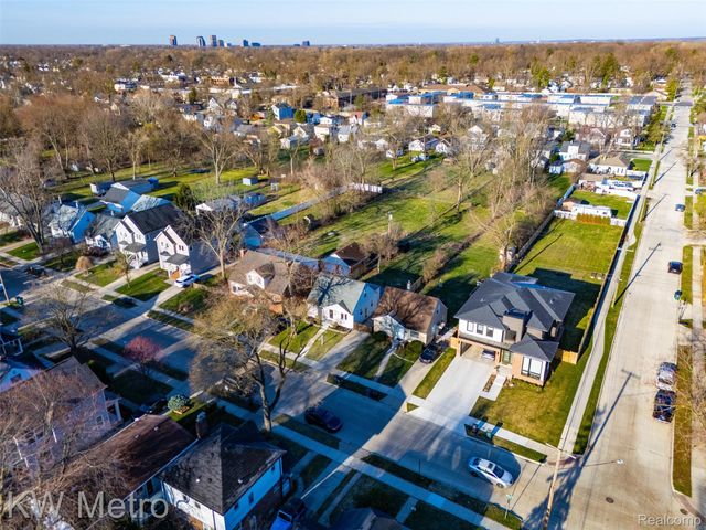 3273 Garden Avenue, Royal Oak, MI 48073