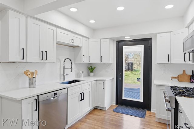 3273 Garden Avenue, Royal Oak, MI 48073