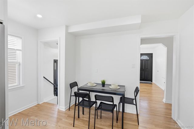 3273 Garden Avenue, Royal Oak, MI 48073