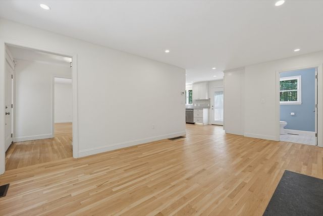 45 Baron Rd, Franklin, MA 02038