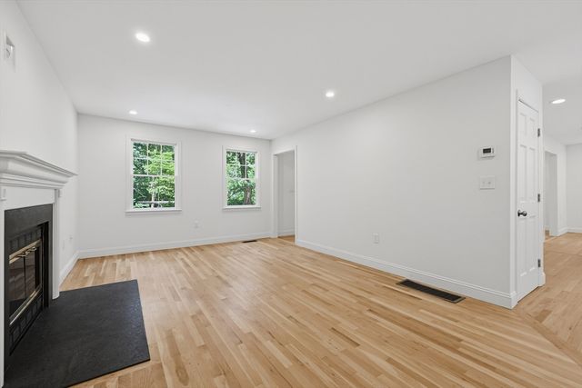 45 Baron Rd, Franklin, MA 02038