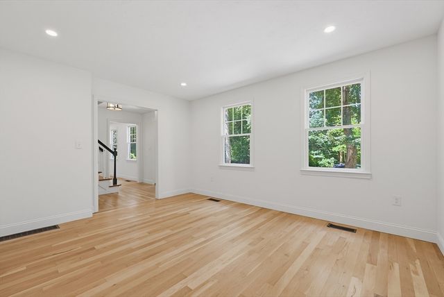 45 Baron Rd, Franklin, MA 02038