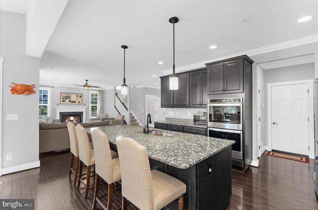 8219 POWERS DR, Millersville, MD 21108