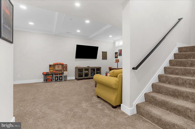 8219 POWERS DR, Millersville, MD 21108