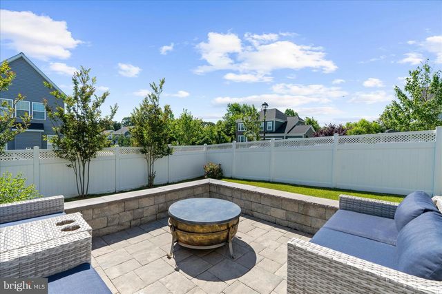 8219 POWERS DR, Millersville, MD 21108