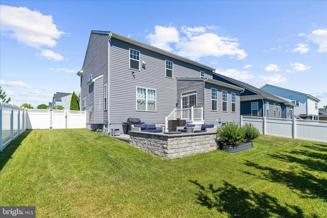 8219 POWERS DR, Millersville, MD 21108