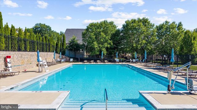 8219 POWERS DR, Millersville, MD 21108