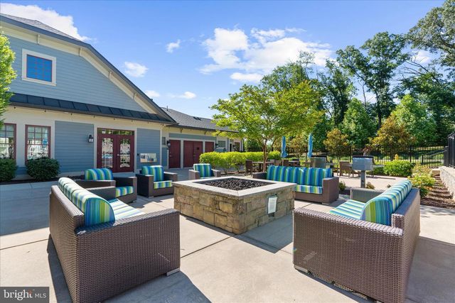 8219 POWERS DR, Millersville, MD 21108