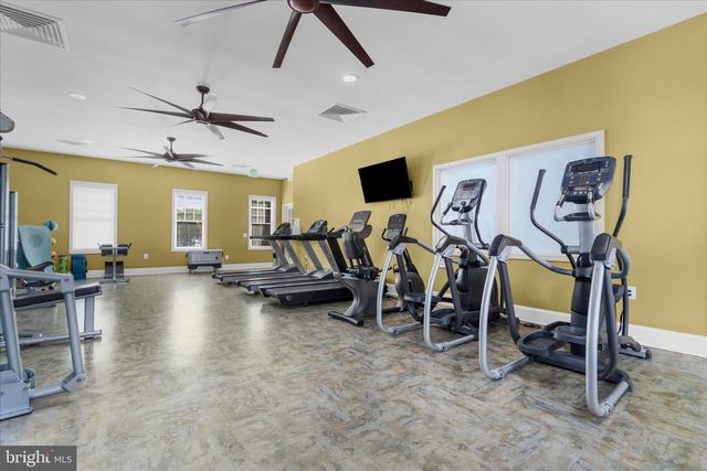 8219 POWERS DR, Millersville, MD 21108