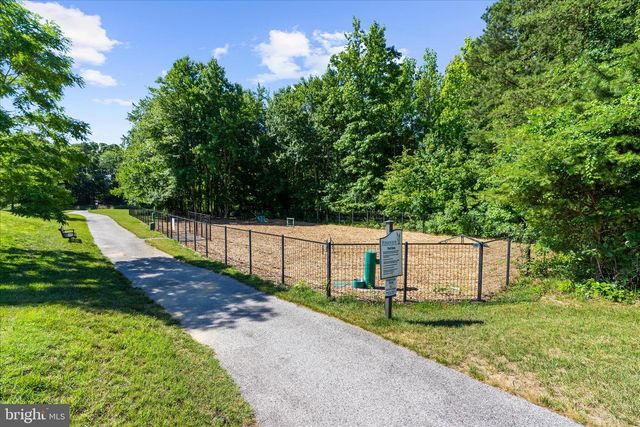 8219 POWERS DR, Millersville, MD 21108