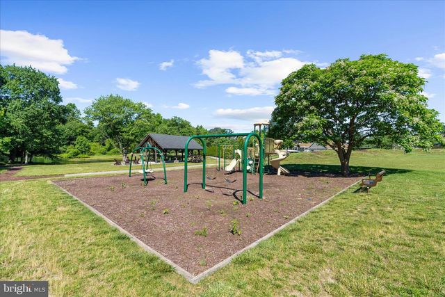 8219 POWERS DR, Millersville, MD 21108