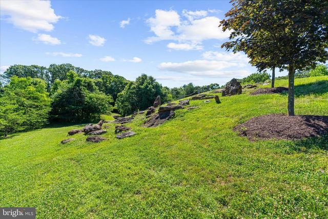 8219 POWERS DR, Millersville, MD 21108