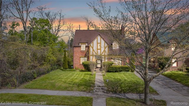 15 Miami Road, Pontiac, MI 48341