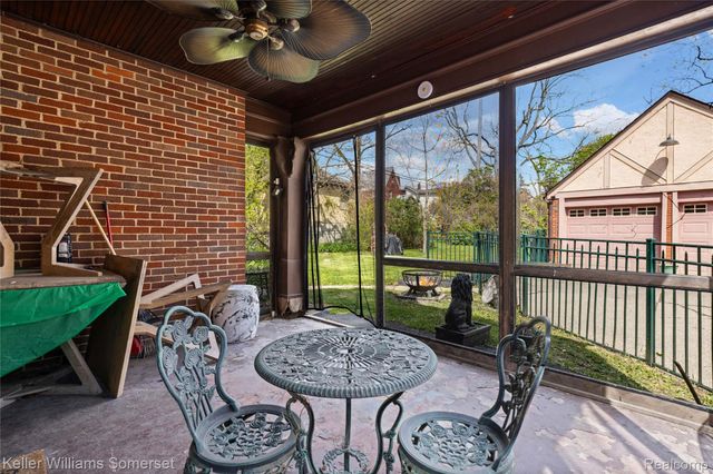 15 Miami Road, Pontiac, MI 48341