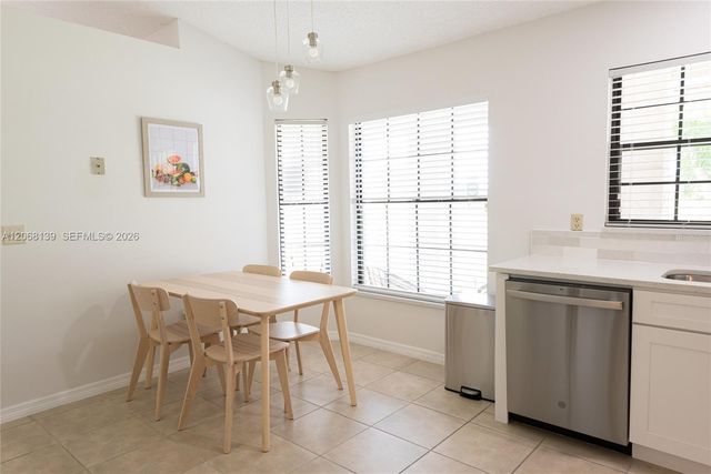 1085 Indian Ridge Trail E, Kissimmee, FL 34747
