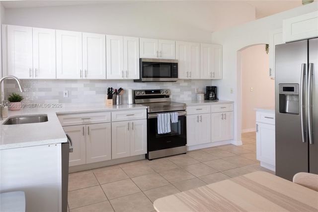 1085 Indian Ridge Trail E, Kissimmee, FL 34747