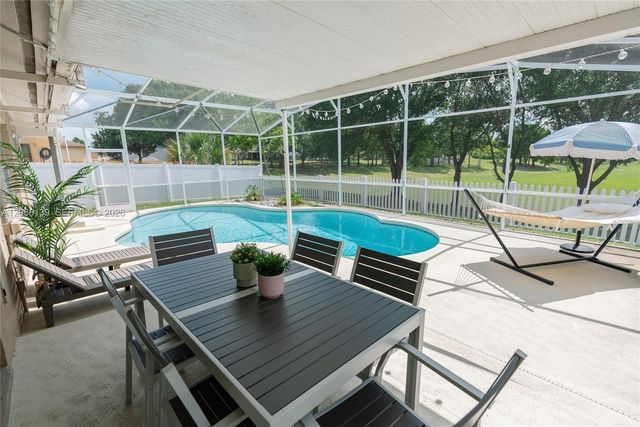 1085 Indian Ridge Trail E, Kissimmee, FL 34747