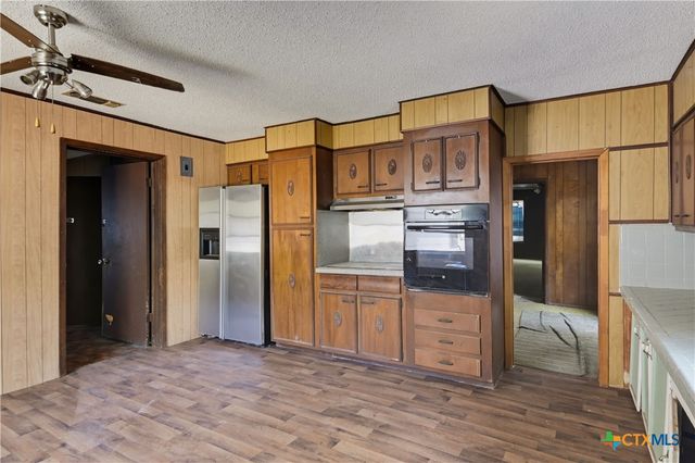 924 Lake Drive, Seguin, TX 78155