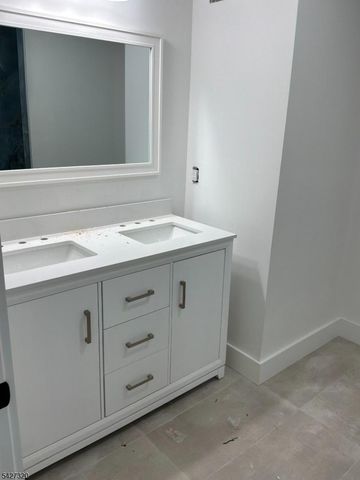 301 Chilton St, Elizabeth City, NJ 07208