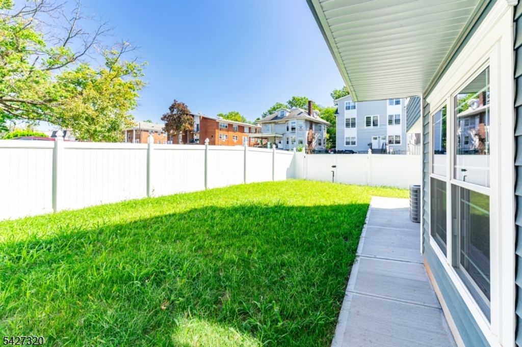 301 Chilton St, Elizabeth City, NJ 07208 — photo 5