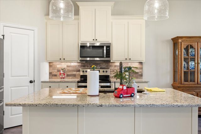 3018 Promenade Drive, Granbury, TX 76049
