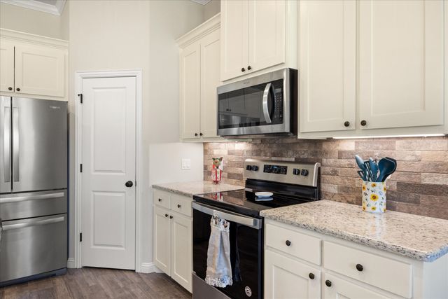 3018 Promenade Drive, Granbury, TX 76049