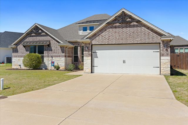 3018 Promenade Drive, Granbury, TX 76049