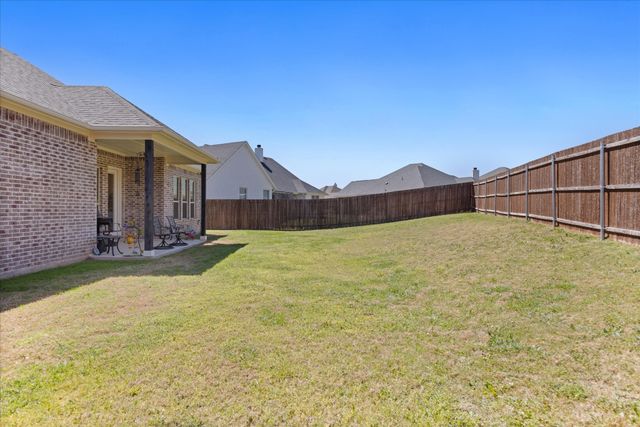 3018 Promenade Drive, Granbury, TX 76049
